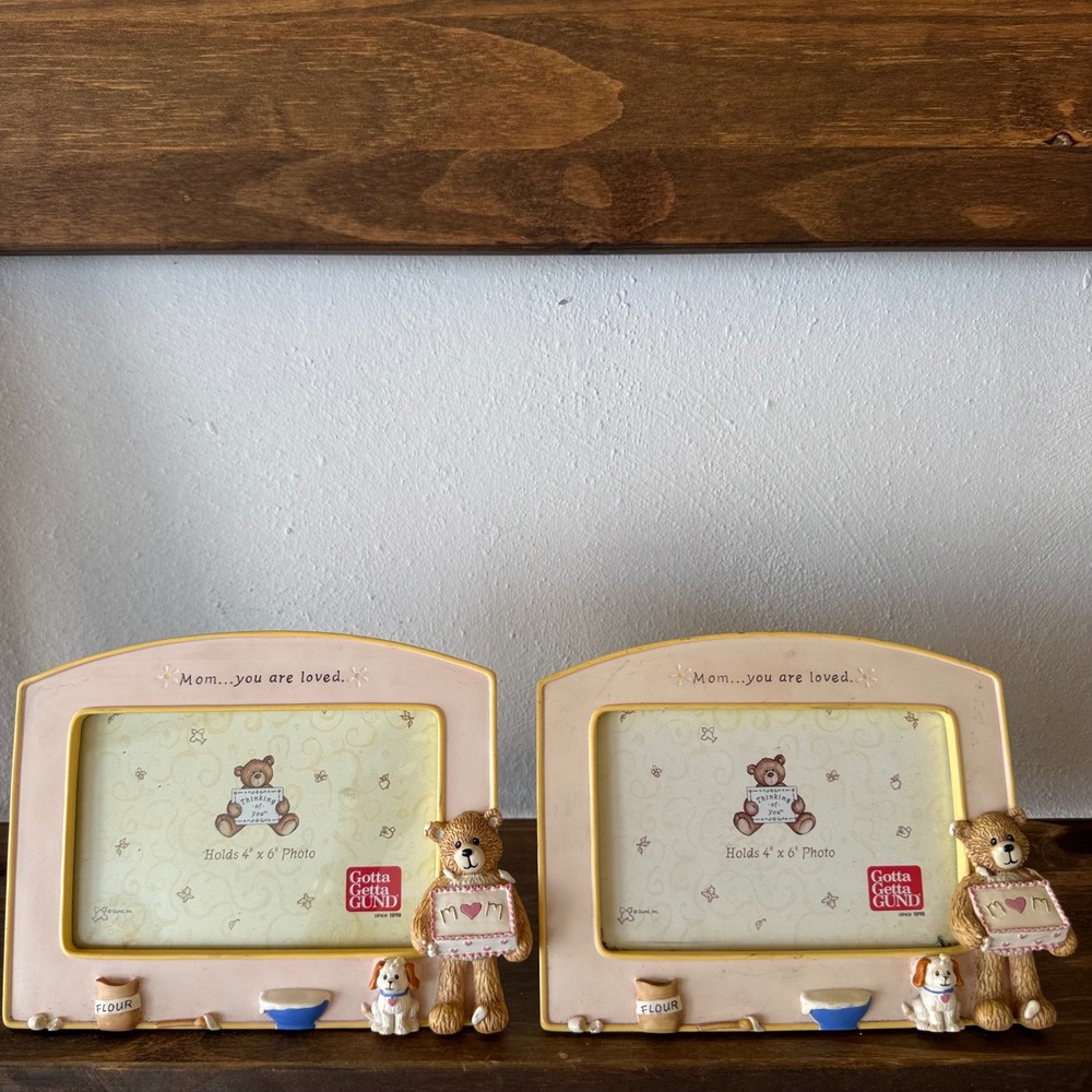 2pc Vintage GUND Mom You Are Loved Bear 4x6 Photo Frames